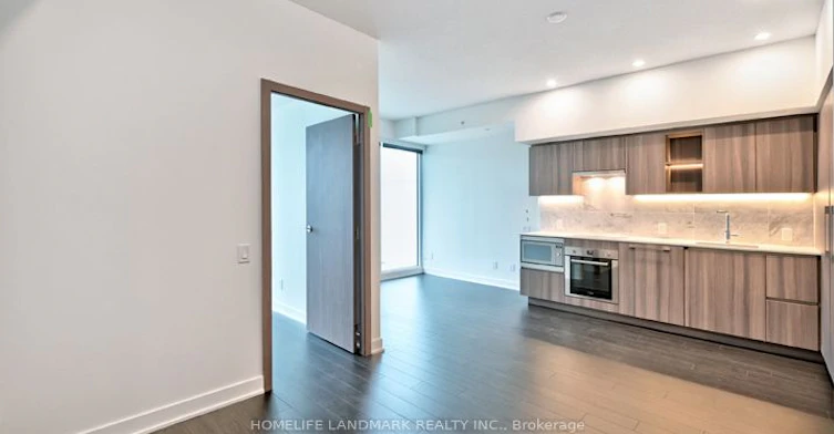 3809-19 Bathurst Street, Toronto, ON, M5V 0N2 - 11