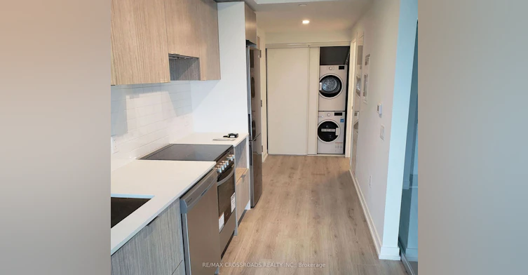 3706-395 Bloor Street E, Toronto, ON, M4W 1H7 - 2