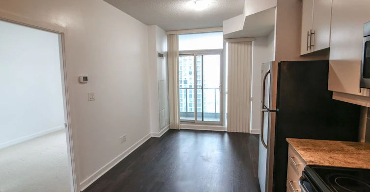 3205-33 Bay Street, Toronto, ON, M5J 2Z3 - 2
