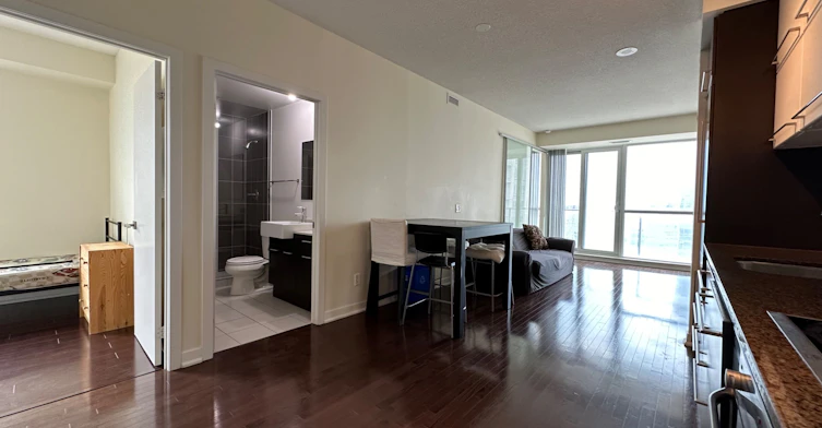 2202-770 Bay Street, Toronto, ON, M5G 0A6 - 3