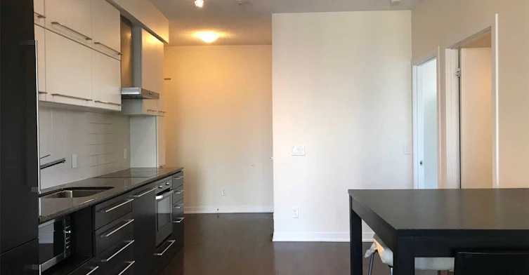 2202-770 Bay Street, Toronto, ON, M5G 0A6 - 8