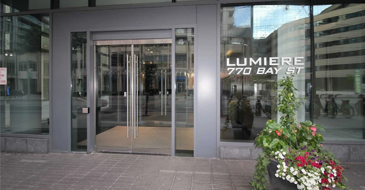 2202-770 Bay Street, Toronto, ON, M5G 0A6