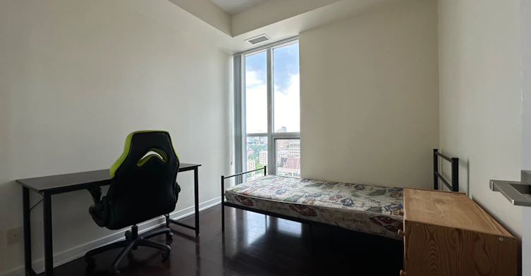 2202-770 Bay Street, Toronto, ON, M5G 0A6 - 13