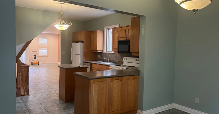 231 Clinton Street, Toronto, ON, M6G 2Y4 - 3