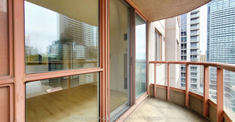 2001-736 Bay Street, Toronto, ON, M5G 2M4 - 8