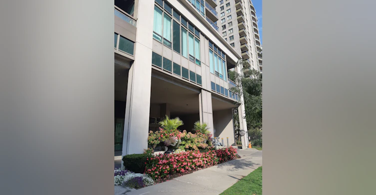 2001-18 Parkview Avenue, Toronto, ON, M2N 7H7