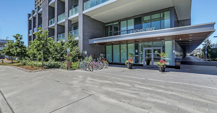LP 2804-2 Sonic Way, Toronto, ON, M3C 0P2 - 3