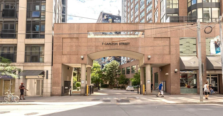 616-7 Carlton Street, Toronto, ON, M5B 2M3