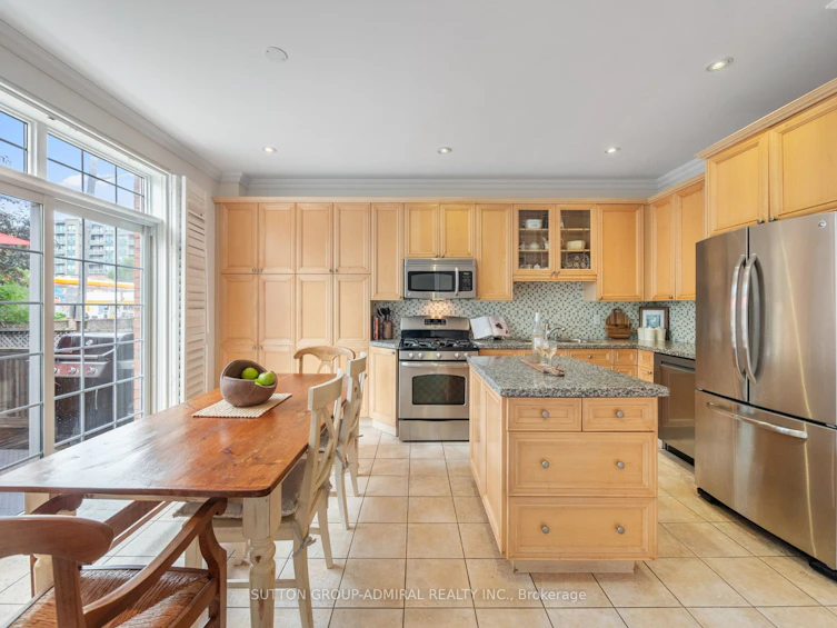 255 Cocksfield Avenue, Toronto, ON, M3H 3T6 - 11