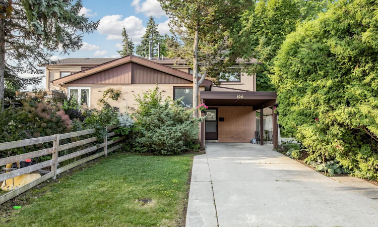 126 Chelmsford Avenue