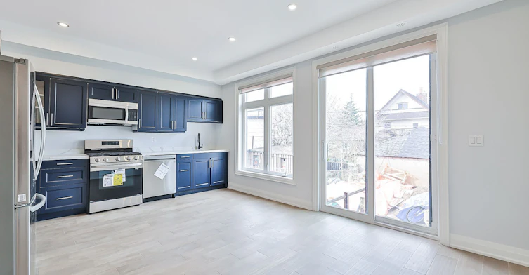 Main-60 Belvidere Avenue, Toronto, ON, M6C 1P6 - 4