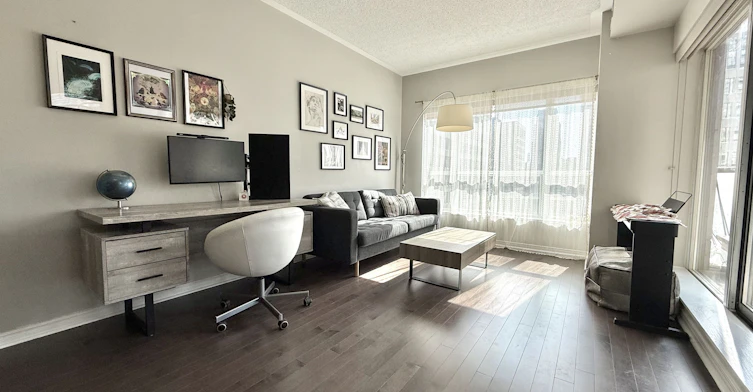 701-909 Bay Street, Toronto, ON, M5S 3G2 - 3