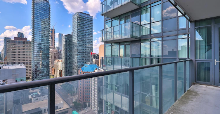 2412-770 Bay Street, Toronto, ON, M5G 0A6 - 34