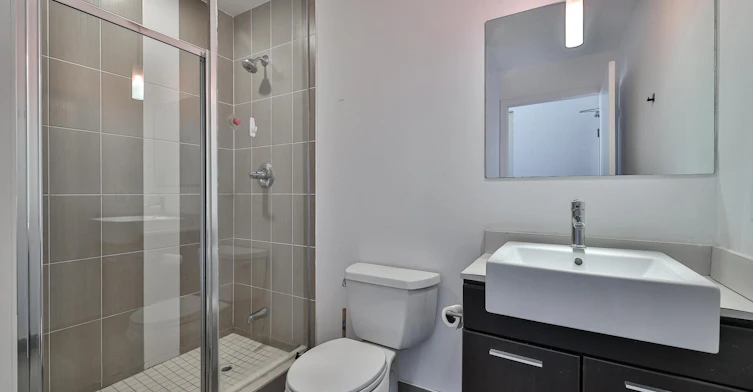 2412-770 Bay Street, Toronto, ON, M5G 0A6 - 24