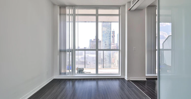 2412-770 Bay Street, Toronto, ON, M5G 0A6 - 22