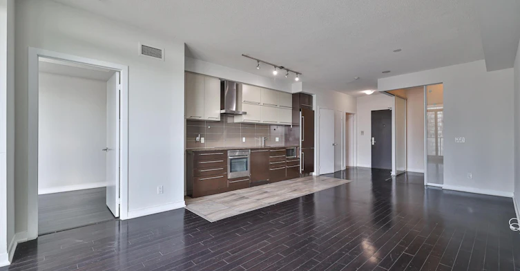 2412-770 Bay Street, Toronto, ON, M5G 0A6 - 15
