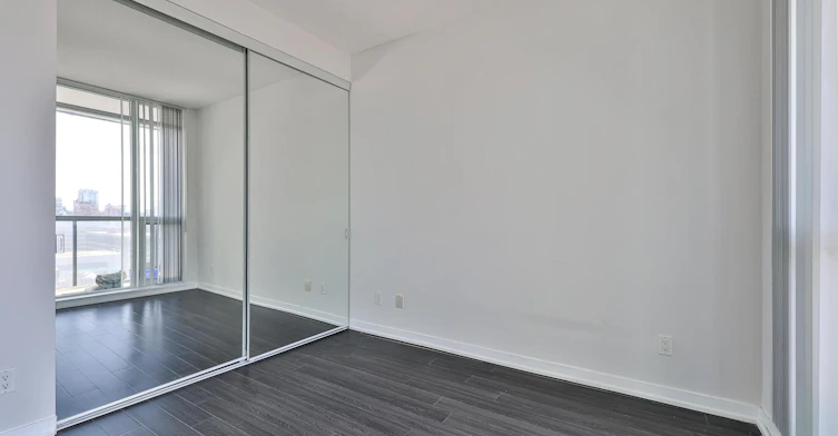 2412-770 Bay Street, Toronto, ON, M5G 0A6 - 20