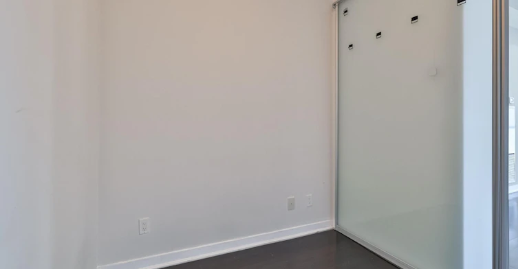 2412-770 Bay Street, Toronto, ON, M5G 0A6 - 18