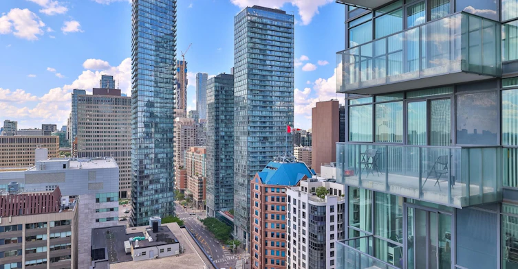 2412-770 Bay Street, Toronto, ON, M5G 0A6 - 37