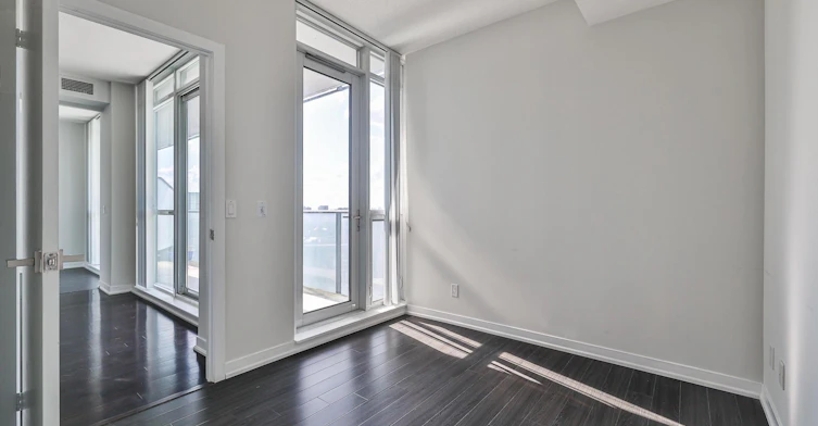 2412-770 Bay Street, Toronto, ON, M5G 0A6 - 27