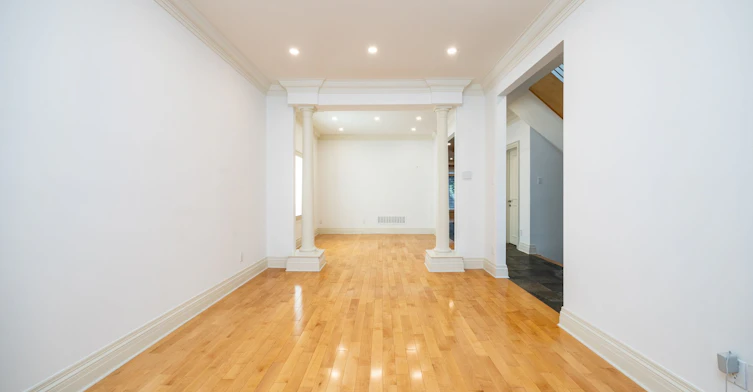 495 Deloraine Avenue, Toronto, ON, M5M 2C1 - 6