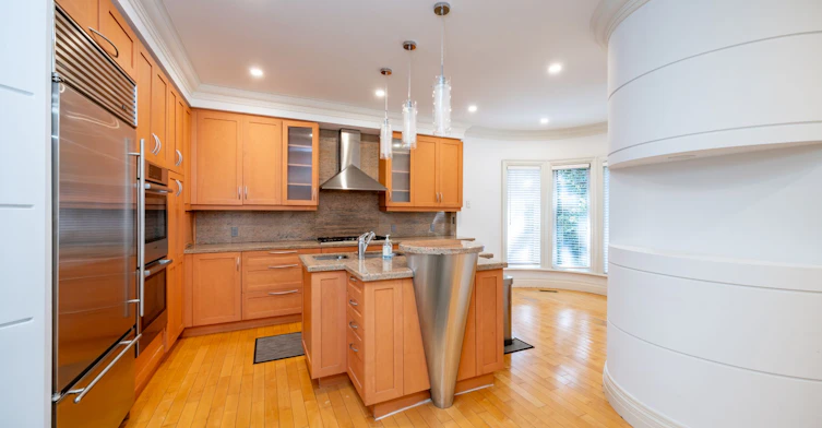 495 Deloraine Avenue, Toronto, ON, M5M 2C1 - 12