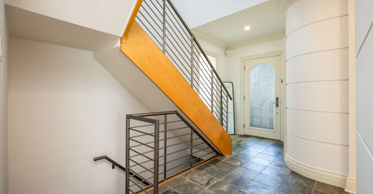495 Deloraine Avenue, Toronto, ON, M5M 2C1 - 3