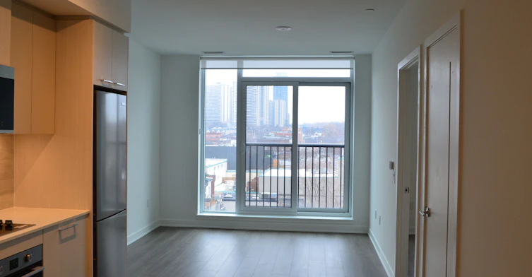 637-30 Dreamers Way, Toronto, ON, M5A 0Y7 - 4