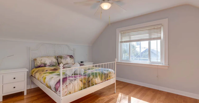 34 Ashbury Avenue, Toronto, ON, M6V 1V7 - 12