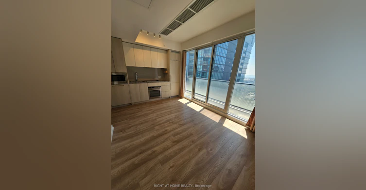 4308-115 Blue Jays Way, Toronto, ON, M5V 0N4 - 2