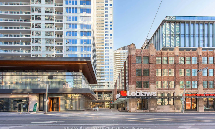 812-19 Bathurst Street