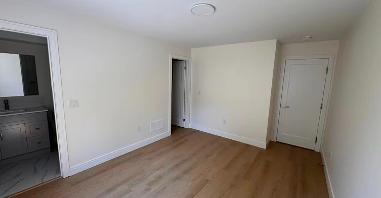 1A-53 Bishop Avenue, Toronto, ON, M2M 1Z4 - 2