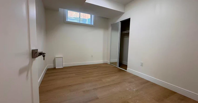2-53 Bishop Avenue, Toronto, ON, M2M 1Z4 - 9