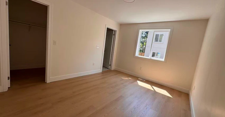 2-53 Bishop Avenue, Toronto, ON, M2M 1Z4