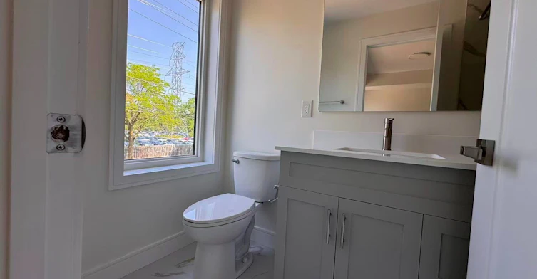3-53 Bishop Avenue, Toronto, ON, M2M 1Z4 - 2