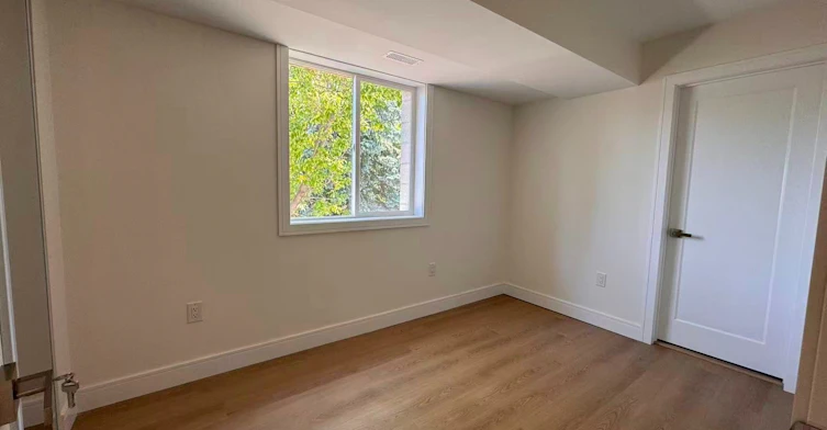 4-53 Bishop Avenue, Toronto, ON, M2M 1Z4 - 4
