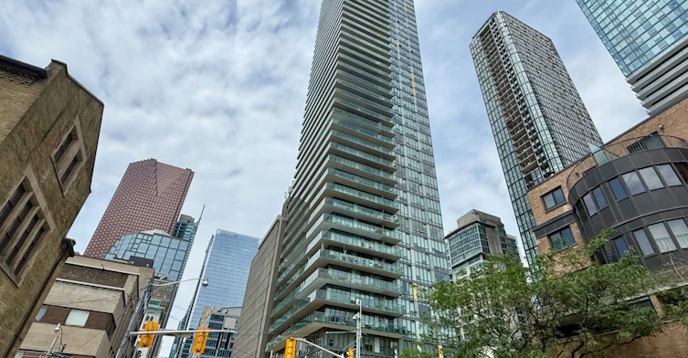 3204-33 Lombard Street, Toronto, ON, M5C 3H8
