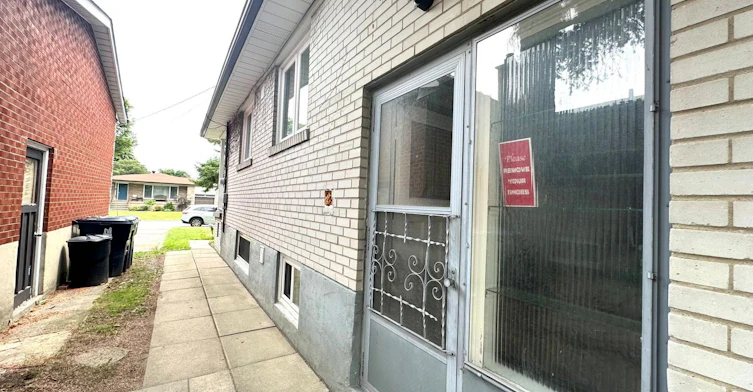 Lower-48 Shaftesbury Street, Toronto, ON, M3H 5L8 - 5