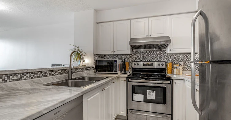 UPH3-8 Pemberton Avenue, Toronto, ON, M2M 4K8 - 11