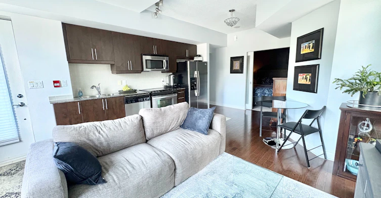 211-31 Olive Avenue, Toronto, ON, M2N 4N4 - 2