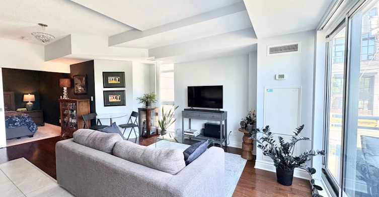 211-31 Olive Avenue, Toronto, ON, M2N 4N4 - 3