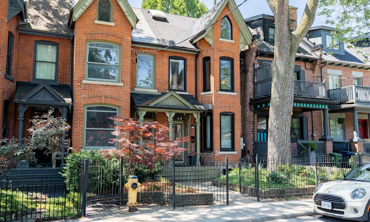 366 Ontario Street