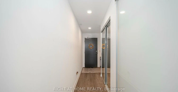 403-17 Dundonald Street, Toronto, ON, M4Y 0E4 - 22