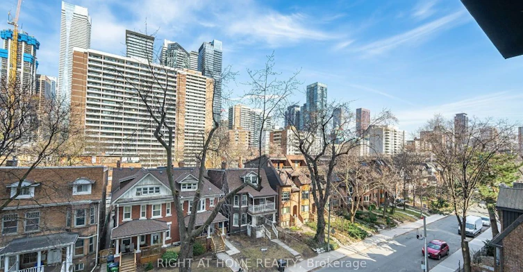 403-17 Dundonald Street, Toronto, ON, M4Y 0E4 - 3
