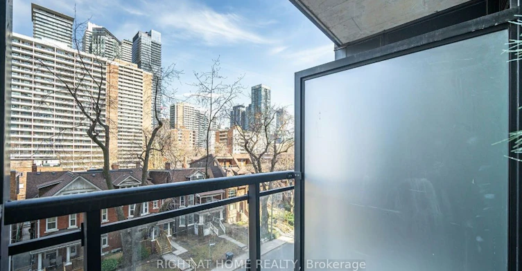 403-17 Dundonald Street, Toronto, ON, M4Y 0E4 - 4