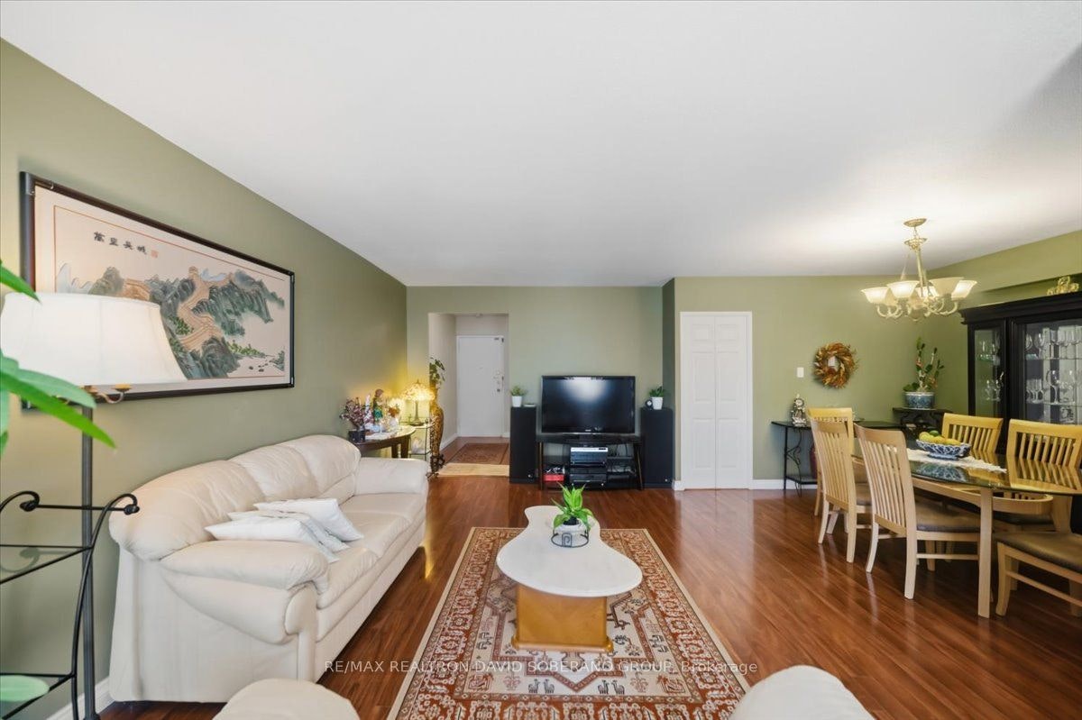 601-130 Neptune Drive, Toronto, ON, M6A 1X5 - 6
