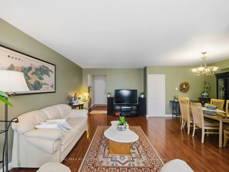 601-130 Neptune Drive, Toronto, ON, M6A 1X5 - 6