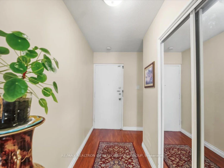 601-130 Neptune Drive, Toronto, ON, M6A 1X5 - 5