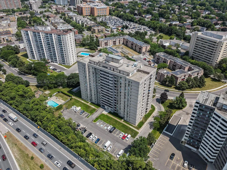 601-130 Neptune Drive, Toronto, ON, M6A 1X5 - 2