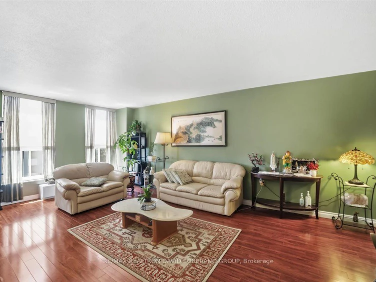 601-130 Neptune Drive, Toronto, ON, M6A 1X5 - 7